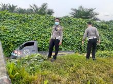 Pickup Tabrak Tiang PLN di Deliserdang, Sopir Terluka