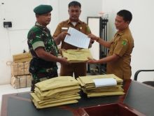 Dikawal Ketat Personel TNI -Polri,Logistik Pilkades Serentak Mulai Didistribusikan ke Desa