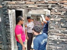 Kapolsek Bilah Hilir bersama Tim Labfor Polri Lidik Peristiwa Kebakaran di Kampung Nelayan