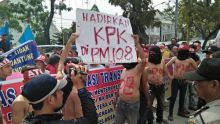 Protes Walikota Medan ! Ratusan Driver Transportasi Online Geruduk Kantor Gubsu
