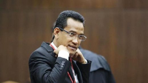 Jokowi Ogah Bertahta 3 Periode, Refly Harun: Berubah Kalau Kesempatan Datang...