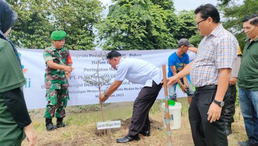 Kelurahan Glugur Kota Bersama PLN UP2B Sumbagut Gelar Penanaman 1.200 Pohon