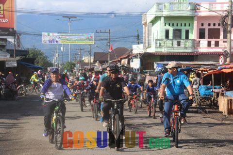 Plt Bupati Palas Ajak Masyarakat Budaya Olahraga Sepeda 