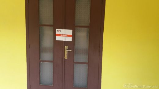 Pasca Ditangkap, Rumah Dinas Bupati Batubara OK Arya Disegel KPK