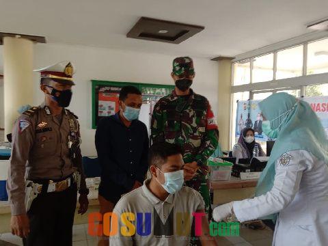 Dandim 0103 Aceh Utara Tinjau Vaksinasi di Kampus Politeknik Negeri Lhokseumawe