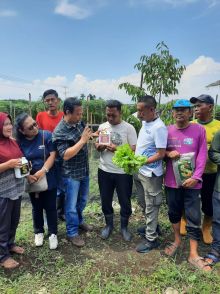 Petani Berseri-seri, Pabrik AQUA Langkat Fasilitasi Pertanian Ramah Lingkungan di Kwala Mencirim