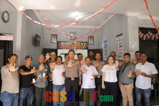 Polisi Sosialisasi Program Kampung Bebas dari Narkoba di Aek Kanopan Timur