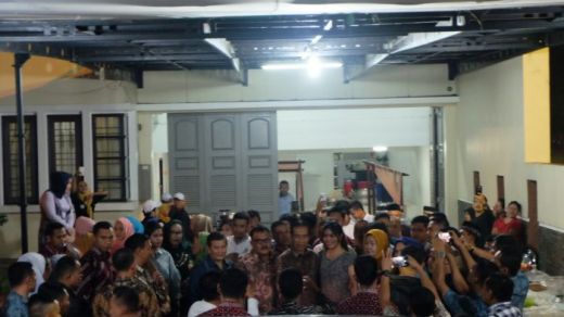 Lampu Padam Bikin Paspampres Panik! Baru 30 Menit Jokowi dalam Rumah Calon Menantu