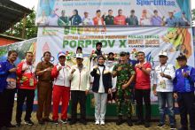 Gubernur Bersama Bupati Inhu Buka Pertandingan Panjat Tebing Porprov X Riau