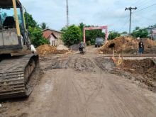 Proyek PJKA KM 8 Desa Sei Alim Hasak Asahan Resahkan Masyarakat, Jalan Hancur Macam Bubur