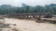 Diterjang Banjir Jembatan Sei Bekail  Bahorok Ambruk