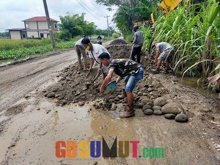 Bergotong Royong, Jalan Akses Belidaan Diperbaiki