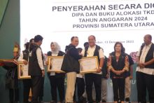 Pemkab Asahan Raih Penghargaan Penyalur Dana Desa Terbaik Tahun 2023