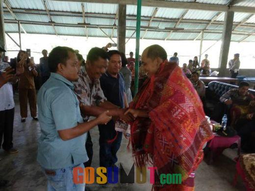 AKBP Frido Silaturahmi dengan Masyarakat Batak dan Kaum Duafa