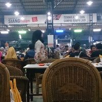 Ngopi Sambil Makan Mie Aceh di Warung Siang Malam