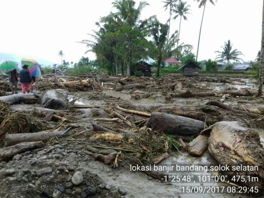 138 Rumah di Solok Selatan Rusak Diterjang Banjir Bandang