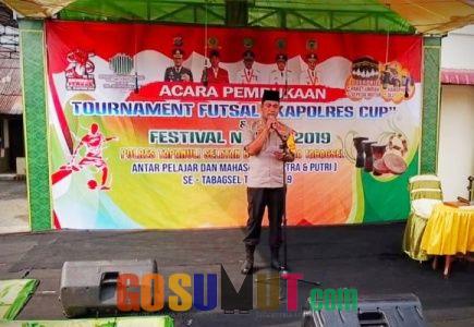 Kapolres Tapsel Buka Turnamen Futsal dan Festival Nasyid Se Tabagsel