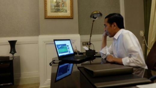 Timnas Menang, Laptop Jokowi Malah Ramai Dibicarakan Netizen