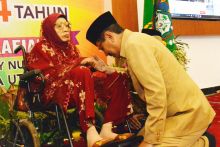 Tengku Erry Bersyukur Miliki Ibu Bertuah, Lahirkan 2 Pemimpin di Sumut