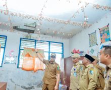 Pj Bupati Batu Bara Prihatin dengan Kondisi Bangunan Sekolah di Bandar Rahmat