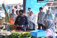 Pj Wali Kota Padangsidimpuan Pantau Harga Kebutuhan Pokok Di Pasar