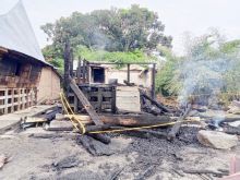 1 Unit Rumah Batak di Desa Panampangan Samosir Ludes Terbakar