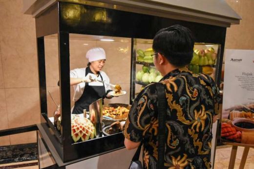 JW Marriott Medan Sajikan Kuliner Ayo Makan Street Food Festival