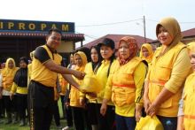 Jumat Berkah, Kapolres AKBP Agus Berikan Bingkisan kepada 54 Petugas Kebersihan