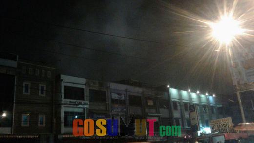 Diduga Korslet, Ruko Bank BRI di Jalan Juanda Medan Terbakar