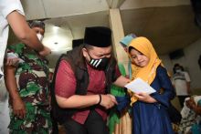 Hadiri Silaturahmi Ramadan di Masjid Al Ikhlas, Bupati Bawa Oleh-oleh untuk Desa Sugi