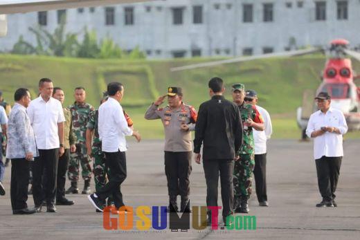 Kunjungan Kerja ke Labura, Presiden Jokowi Targetkan Perbaikan Jalan Rusak pada Juli 2023