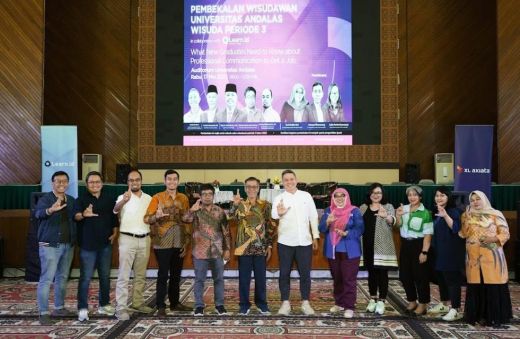XLFL Beri Tips Hadapi Dunia Kerja kepada Mahasiswa Padang dan Bandung