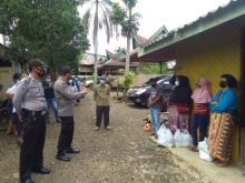 Polres Sidimpuan Salurkan Paket Isoman kepada Warga di Tiga Kecamatan
