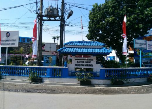 Camat Jarang di Kantor, Warga Tanjung Morawa Kecewa