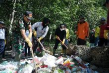 Peringati World Cleanup Day 2022, Bupati dan Forkopimda Asahan Kutip Sampah