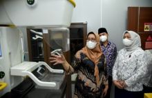 Tinjau Mamografi di RS Haji Medan, Ketua YKI Sumut Imbau Perempuan Deteksi Dini Kanker Payudara