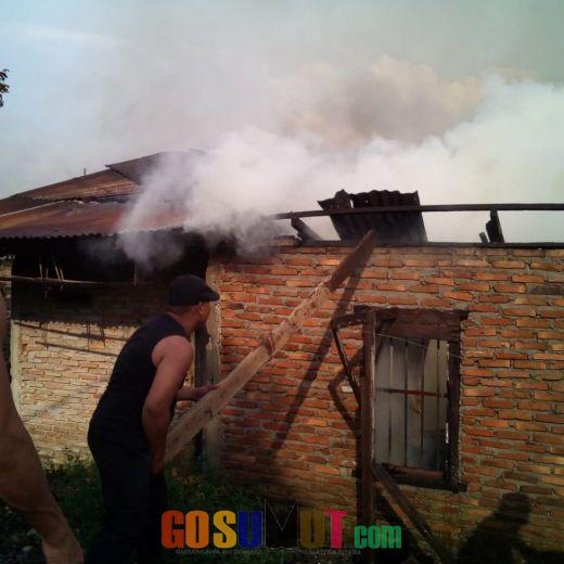 11 Rumah plus Sepmor Terbakar di Kota Bangun
