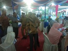 Ketua DPRD Kabupaten Asahan Menghadiri Pesta Pernikahan Anak H. Santoso