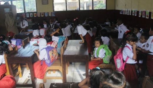 Hari Pertama Sekolah di Samosir Berjalan Lancar
