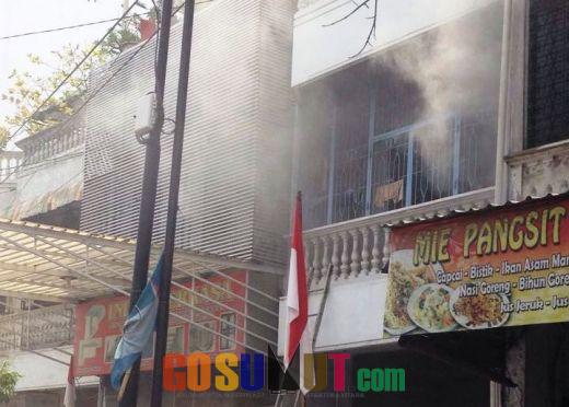 Rumah 2 Lantai di Medan Timur Terbakar karena Kertas Sembahyang,