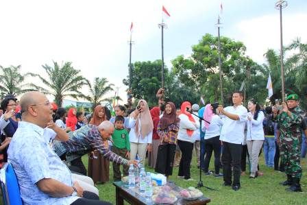 Wali Kota & Masyarakat Kelurahan Menteng Rayakan Peringatan  HUT Kemerdekaan