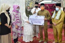 Terima Donasi Rp 2 M,  Edy Ajak Rampungkan Masjid Agung