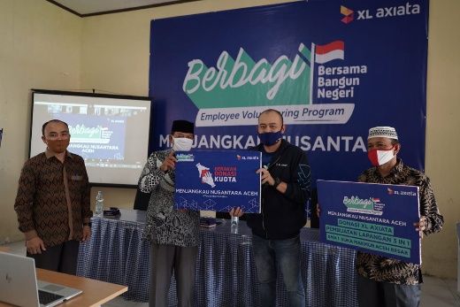 Karyawan XL Axiata Salurkan Donasi Pendidikan di Aceh