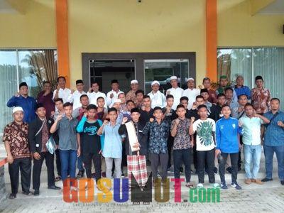 Bupati TSO Lepas Kontingen Santri Nusantara ke Medan
