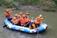 Pemko Medan dan Forkopimda Susuri dan  Bersih Bersih Sungai Deli