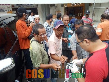 Gerakan Bergotong Royong Bagikan Hand Sanitizer dan Masker Gratis