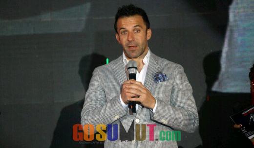 Del Piero Berharap Warga Korban Sinabung Tetap Semangat