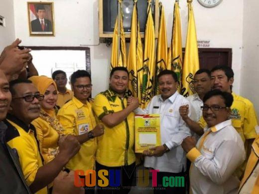 Hendriyanto Sitorus Mengembalikan Berkas Pendaftaran ke DPD Golkar Labura