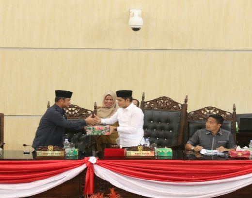 Sekda Sampaikan Jawaban Kepala Daerah Terhadap Pemandangan Umum Fraksi-Fraksi DPRD Kota Medan