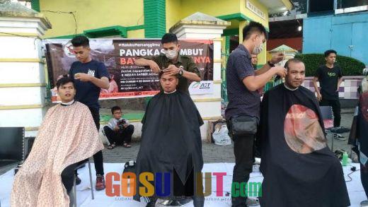 Peduli Maluku, Barberman di Medan Beri Layanan Pangkas Bayar Seikhlasnya